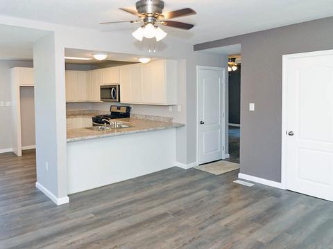 464 E Franklin St, Bement, IL 61813 photo 16