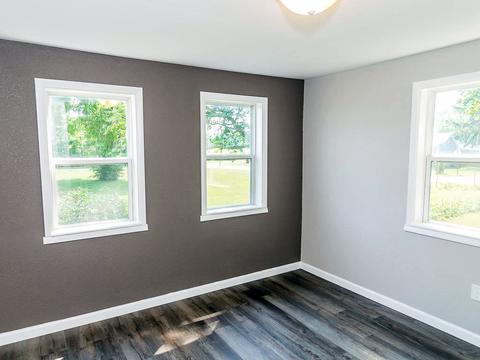 464 E Franklin St, Bement, IL 61813 photo 27