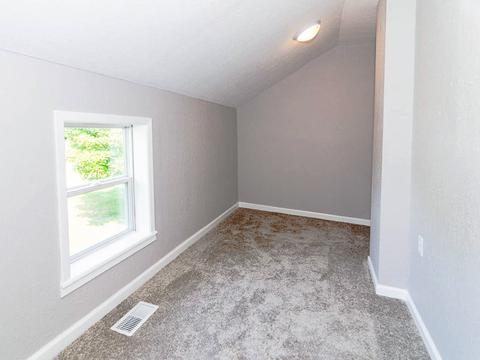 464 E Franklin St, Bement, IL 61813 photo 42
