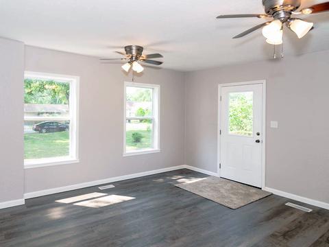 464 E Franklin St, Bement, IL 61813 photo 20