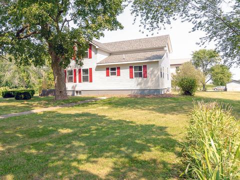 464 E Franklin St, Bement, IL 61813 photo 4