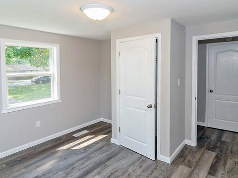 464 E Franklin St, Bement, IL 61813 photo 28