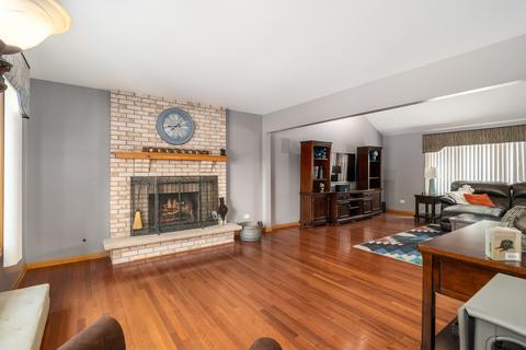 712 Feeney Dr, Minooka, IL 60447 photo 3