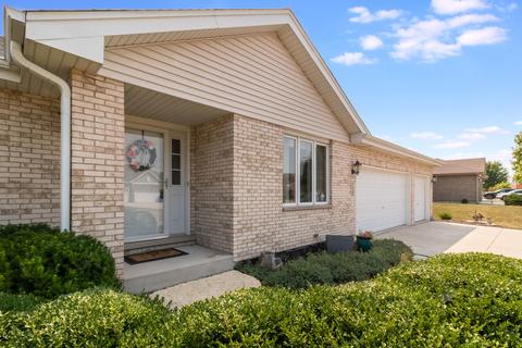 712 Feeney Dr, Minooka, IL 60447 photo 2