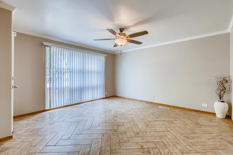 260 W Wayne Pl, Wheeling, IL 60090 photo 3