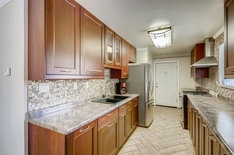 260 W Wayne Pl, Wheeling, IL 60090 photo 2