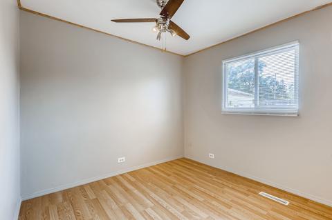 260 W Wayne Pl, Wheeling, IL 60090 photo 13