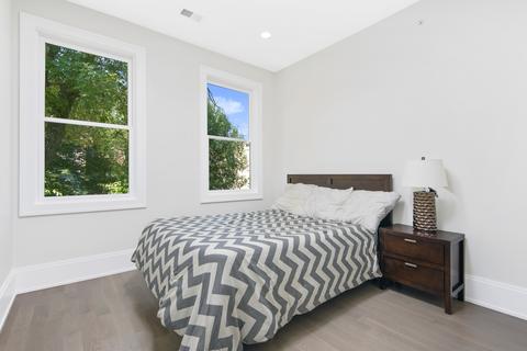 3911 N Janssen Ave, Chicago, IL 60613 photo 24
