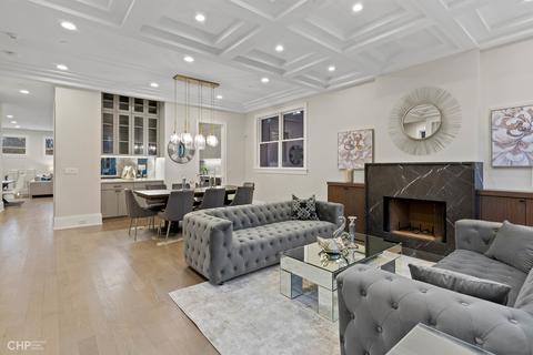 3911 N Janssen Ave, Chicago, IL 60613 photo 3