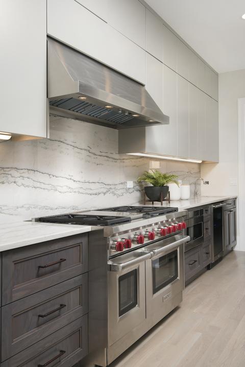 3911 N Janssen Ave, Chicago, IL 60613 photo 9
