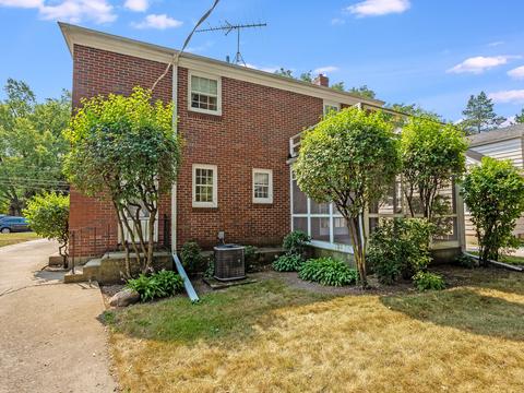 840 Oakley Ave, Elgin, IL 60123 photo 4