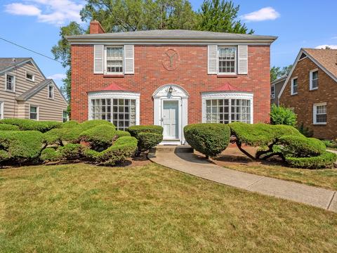 840 Oakley Ave, Elgin, IL 60123 photo 1