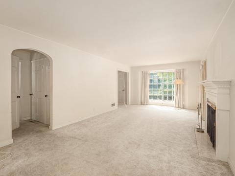 840 Oakley Ave, Elgin, IL 60123 photo 10