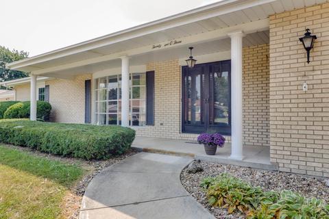 2903 Coventry Ct, Bloomington, IL 61704 photo 2
