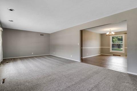 2903 Coventry Ct, Bloomington, IL 61704 photo 4