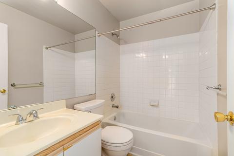 1854 Pebble Beach Cir, Elgin, IL 60123 photo 21