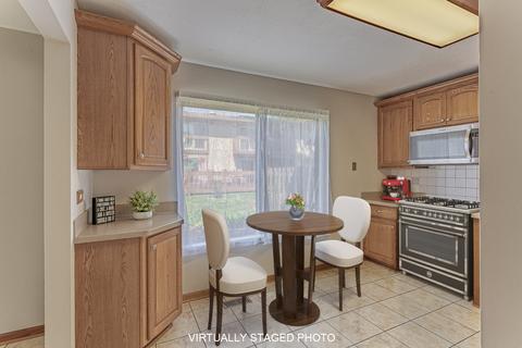 620 Sequoia Trl, Roselle, IL 60172 photo 10