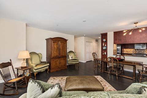 255 E Liberty Dr #506, Wheaton, IL 60187 photo 4