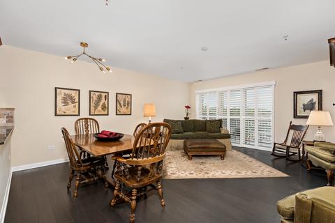 255 E Liberty Dr #506, Wheaton, IL 60187 photo 3