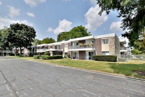 100 Deborah Ln #30A, Wheeling, IL 60090 photo 1