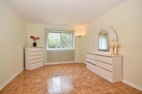 100 Deborah Ln #30A, Wheeling, IL 60090 photo 3