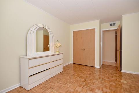 100 Deborah Ln #30A, Wheeling, IL 60090 photo 4