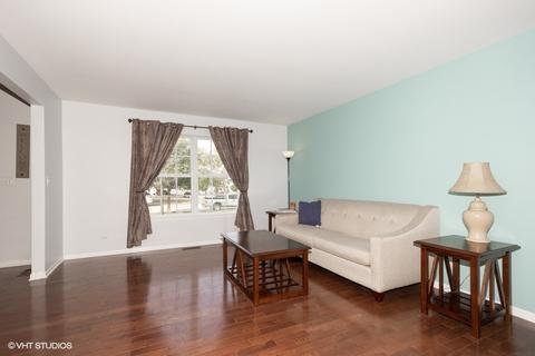 929 Briarcliff Dr, Minooka, IL 60447 photo 3