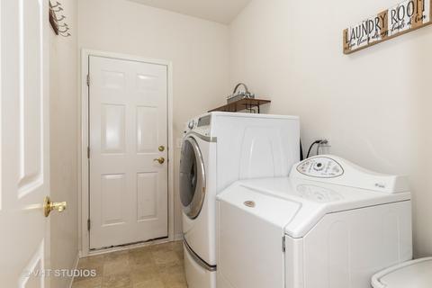1100 Grayhawk Dr, Algonquin, IL 60102 photo 8