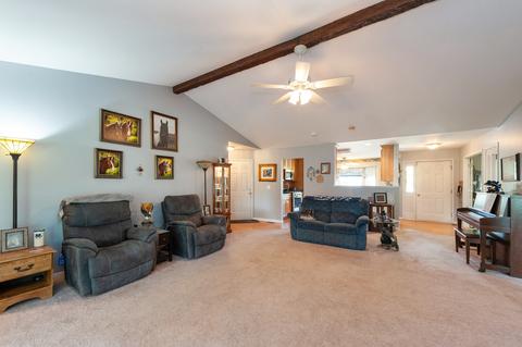 609 Tanglewood Trl, Mchenry, IL 60050 photo 3