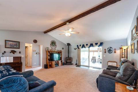 609 Tanglewood Trl, Mchenry, IL 60050 photo 2