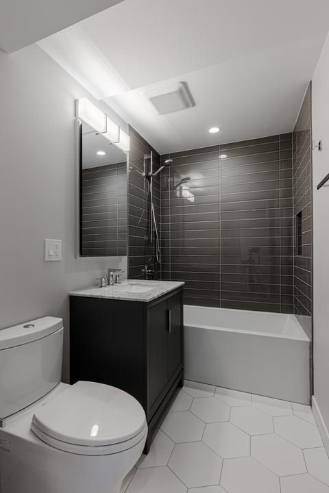1303 E 55th St, Chicago, IL 60615 photo 8