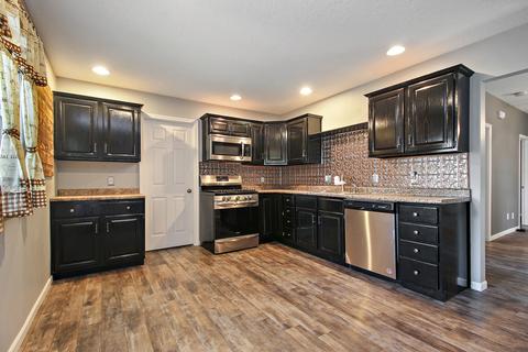 323 N Wabash Ave, Bradley, IL 60915 photo 5
