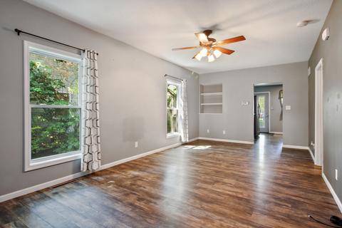 323 N Wabash Ave, Bradley, IL 60915 photo 2