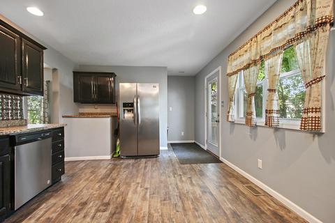 323 N Wabash Ave, Bradley, IL 60915 photo 4