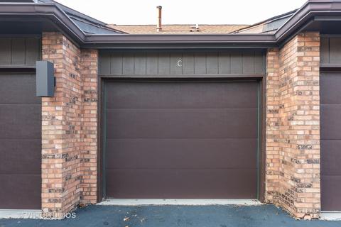 4 Creekside Cir #C, Elgin, IL 60123 photo 13