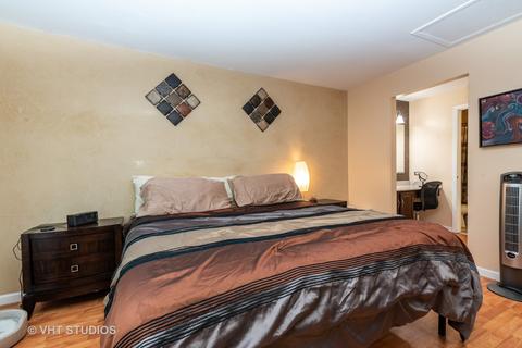 4 Creekside Cir #C, Elgin, IL 60123 photo 7