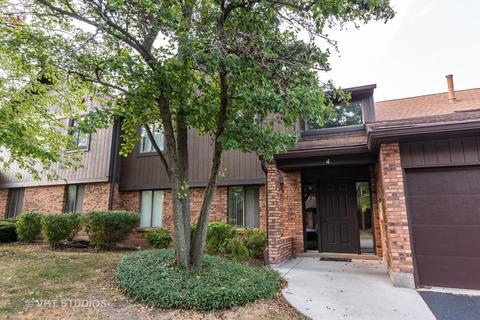 4 Creekside Cir #C, Elgin, IL 60123 photo 1