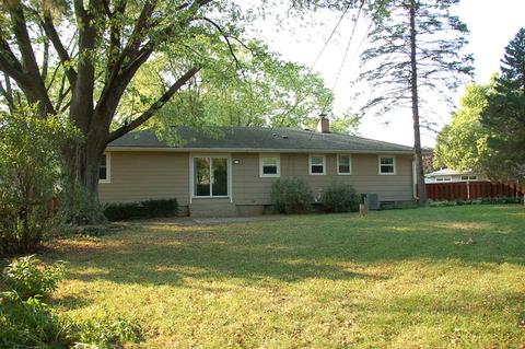 419 Scott St, Algonquin, IL 60102 photo 2