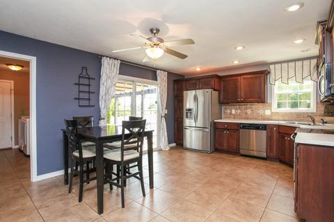 5007 Fleming Ln, Bloomington, IL 61705 photo 4