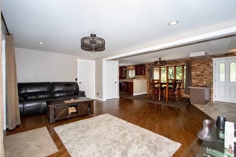 3915 E Mill Rd, Richmond, IL 60071 photo 9