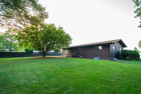 117 S Regency Dr, Bloomington, IL 61701 photo 2