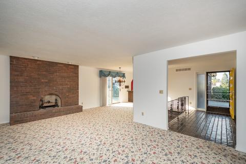 117 S Regency Dr, Bloomington, IL 61701 photo 10