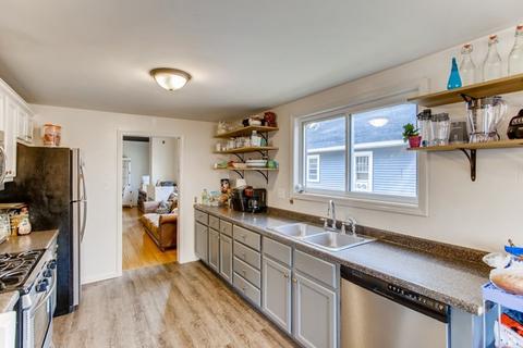 26 N Edison Ave, Elgin, IL 60123 photo 4