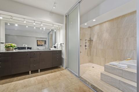 175 E Delaware Pl #9004, Chicago, IL 60611 photo 22