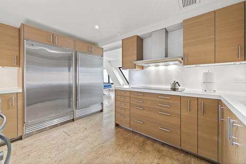175 E Delaware Pl #9004, Chicago, IL 60611 photo 15