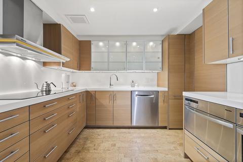 175 E Delaware Pl #9004, Chicago, IL 60611 photo 13