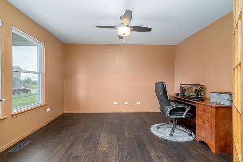 580 Barber Dr, Coal City, IL 60416 photo 3