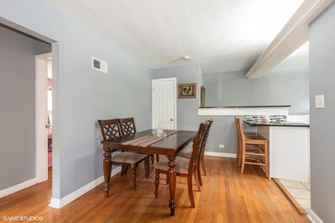 249 Custer Ave, Evanston, IL 60202 photo 4