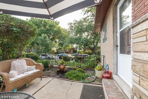 249 Custer Ave, Evanston, IL 60202 photo 2