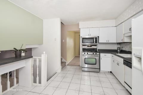 947 Balsam Ln, Bartlett, IL 60103 photo 4
